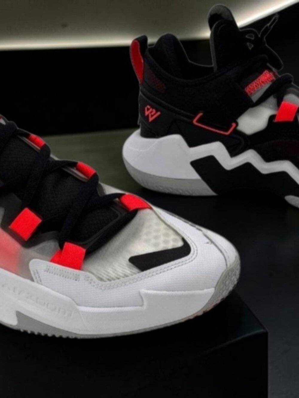 Nike Jordan Why Not .5 “Bloodline” – White/Black/Bright Crimson – Men’s Size 13 - Picture 3 of 7